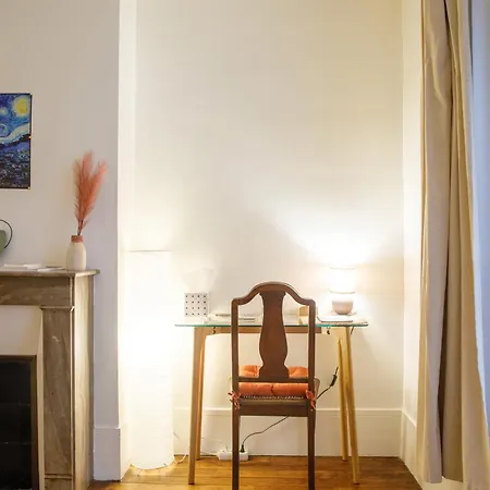 Warm & Inviting 1bd - Montmartre! *