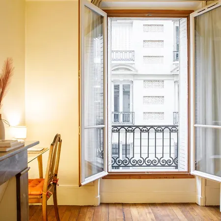 Warm & Inviting 1bd - Montmartre! Paris
