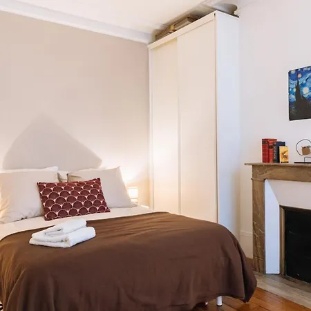 Warm & Inviting 1bd - Montmartre!