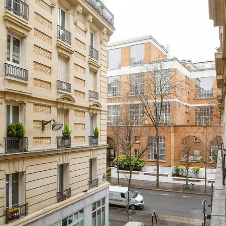 Warm & Inviting 1bd - Montmartre! *